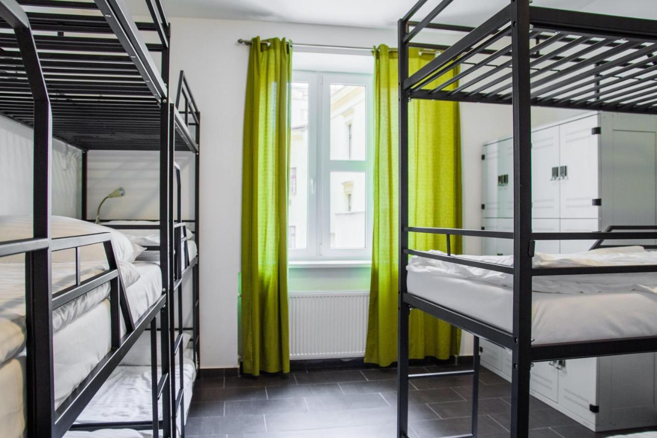 Hostel Mandarinka Praha Bagian luar foto