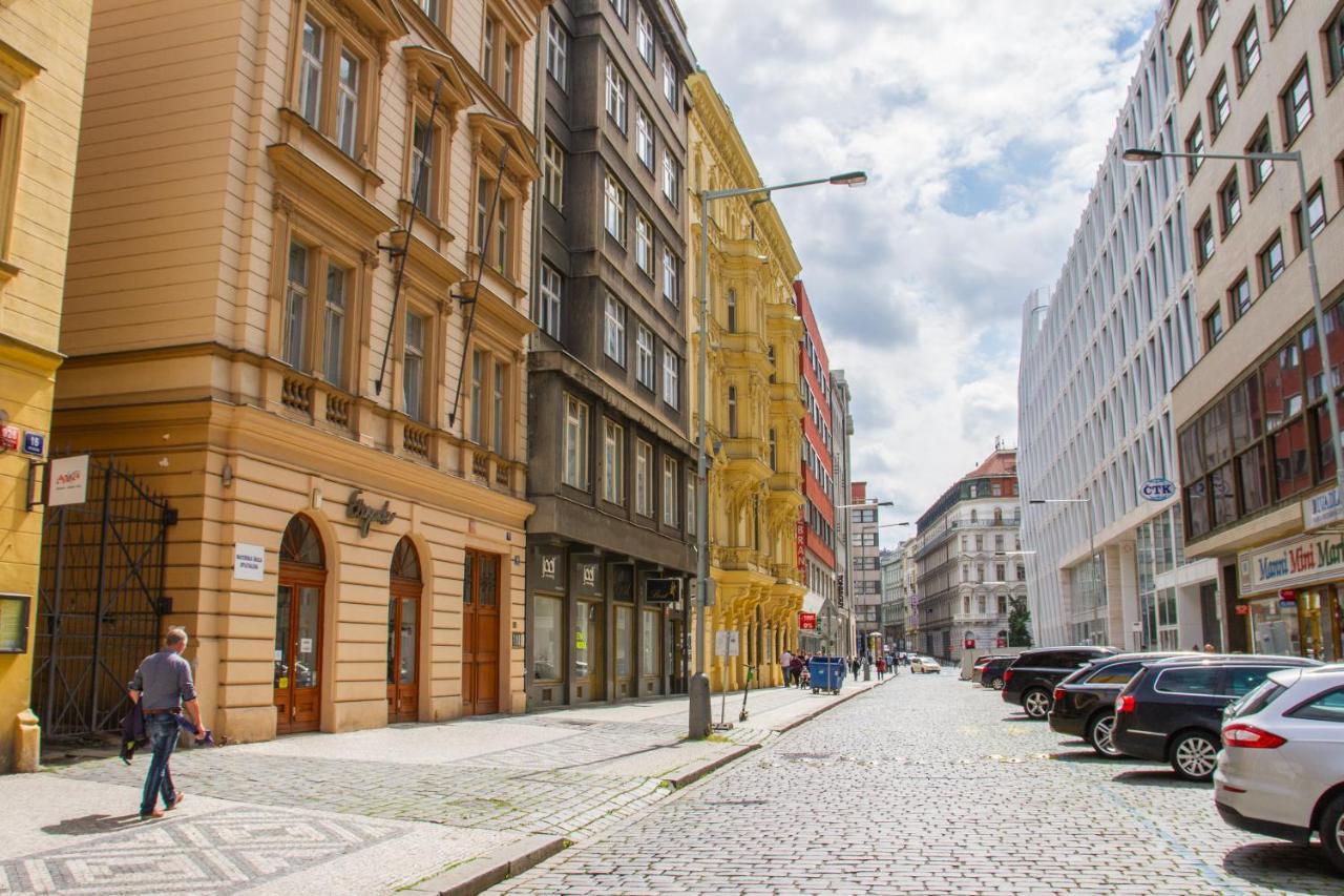 Hostel Mandarinka Praha Bagian luar foto