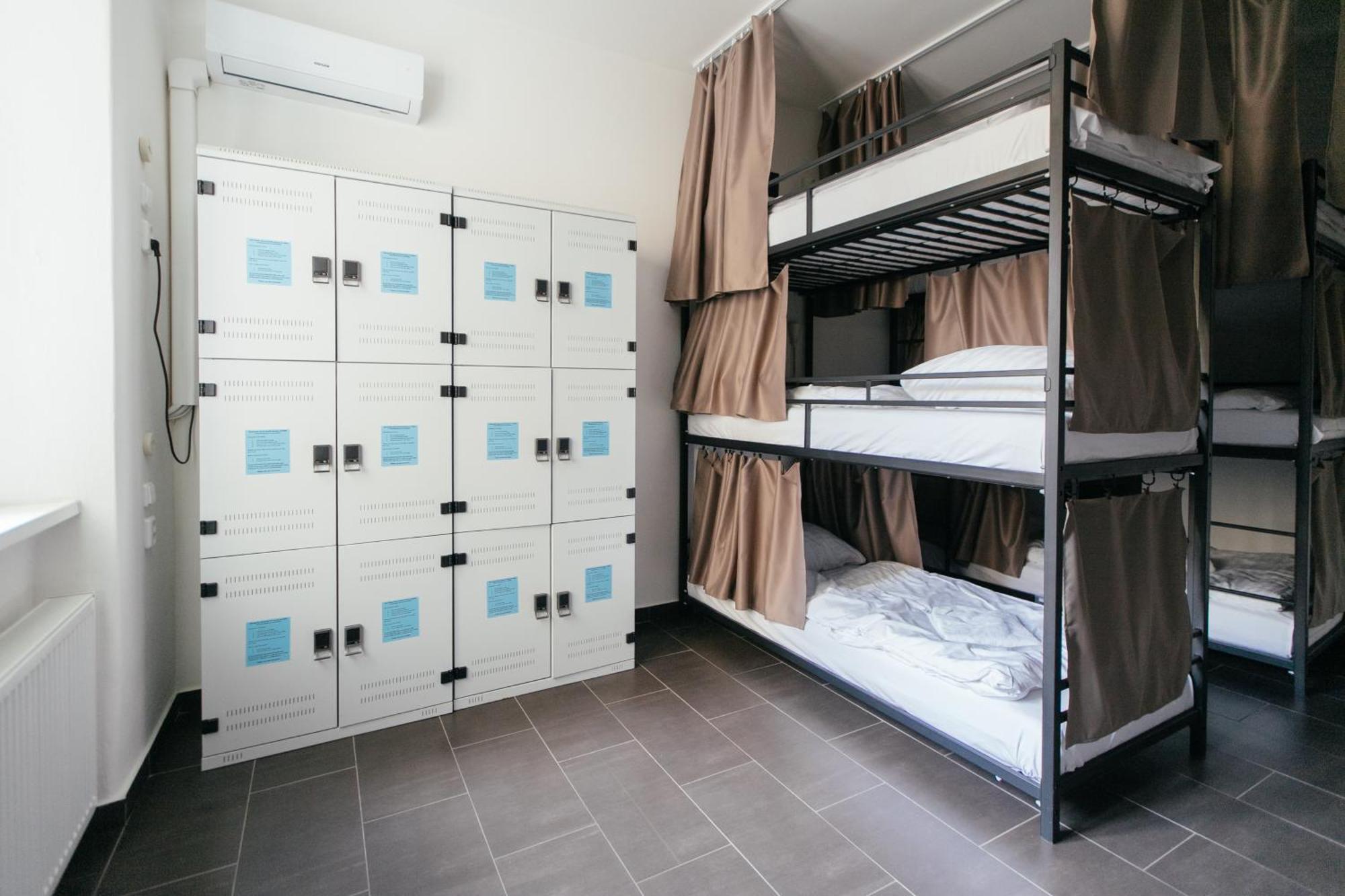 Hostel Mandarinka Praha Bagian luar foto